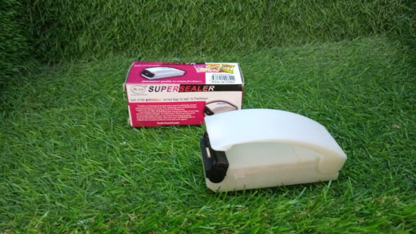 Multifunctional Household Mini Portable Super Sealer Handy Plastic Bag Sealer Sealing Machine 8